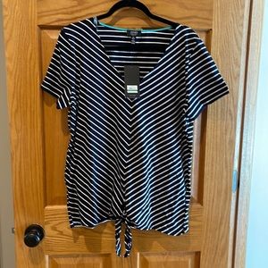 Jones New York signature navy striped women’s large tshirt bottom tie front